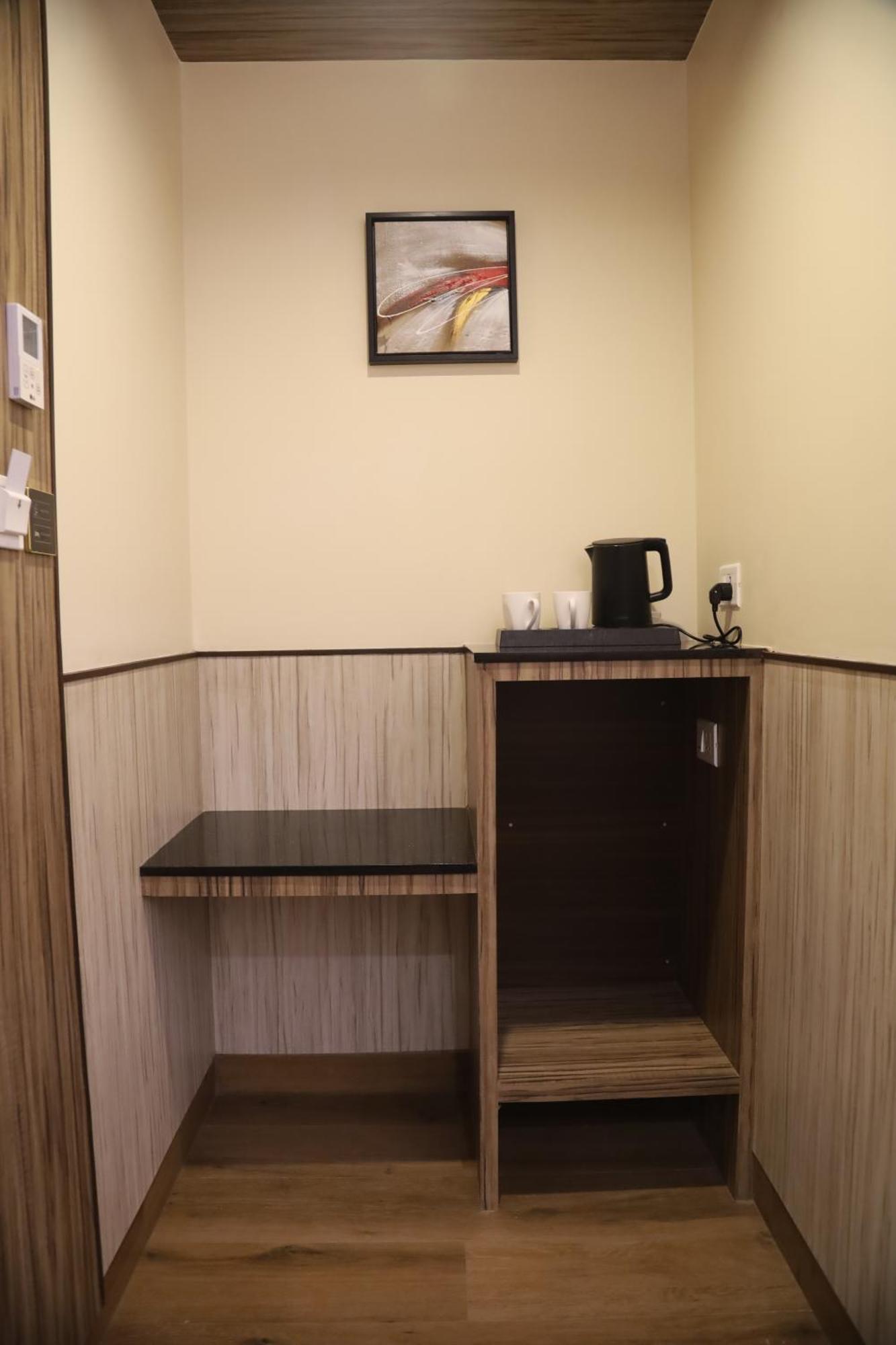 Kings Bury Inn Kumbakonam Zewnętrze zdjęcie