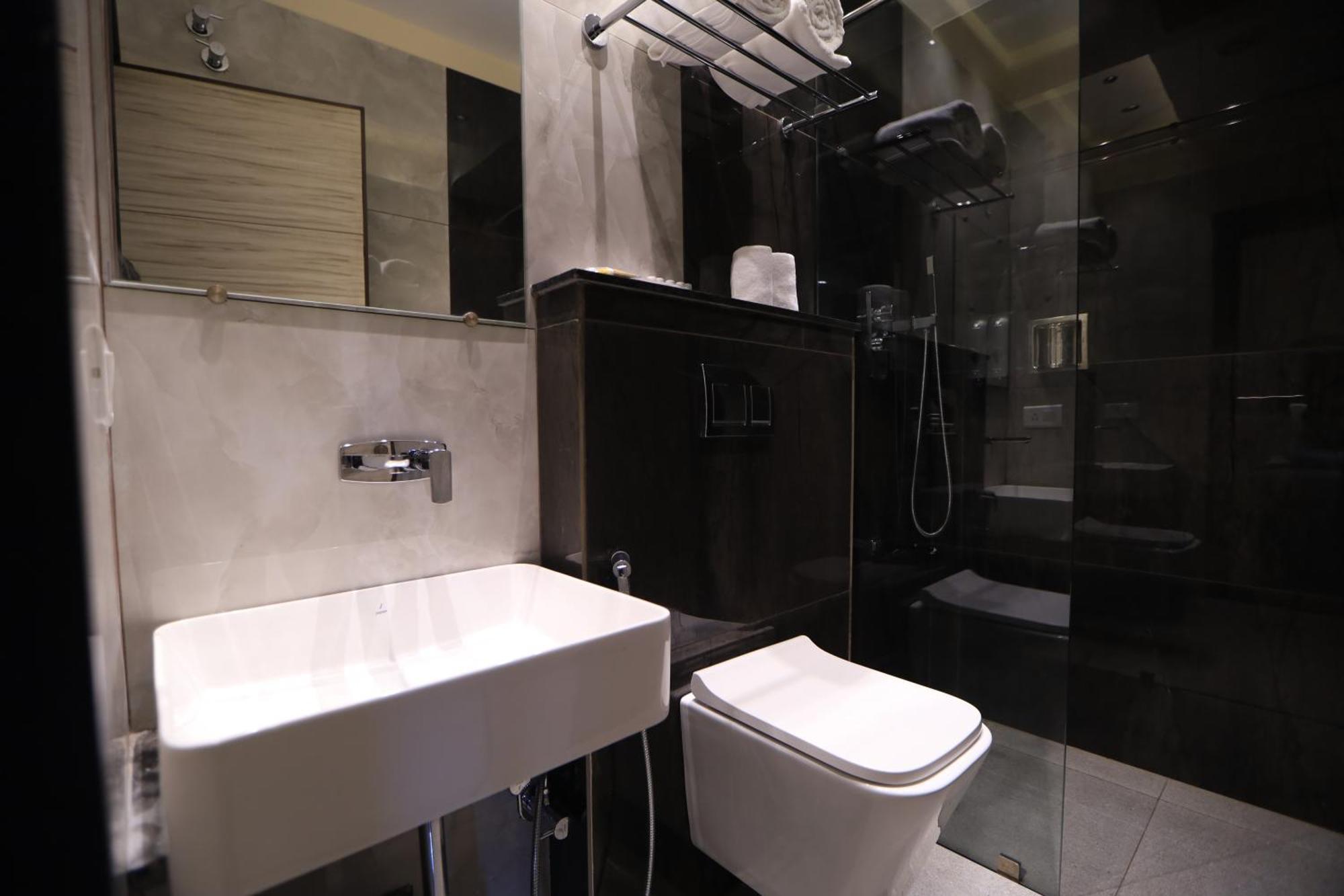 Kings Bury Inn Kumbakonam Zewnętrze zdjęcie