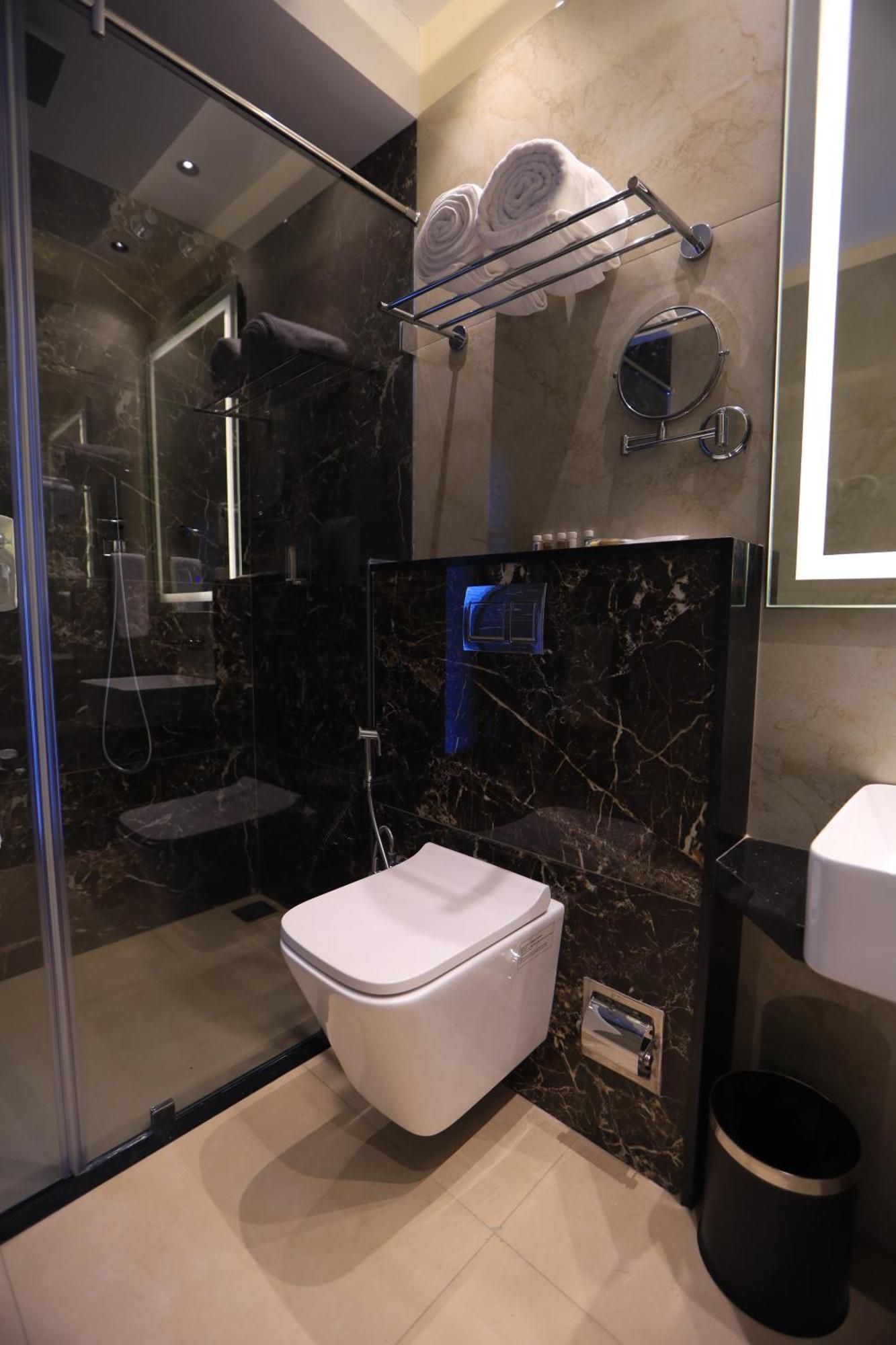 Kings Bury Inn Kumbakonam Zewnętrze zdjęcie