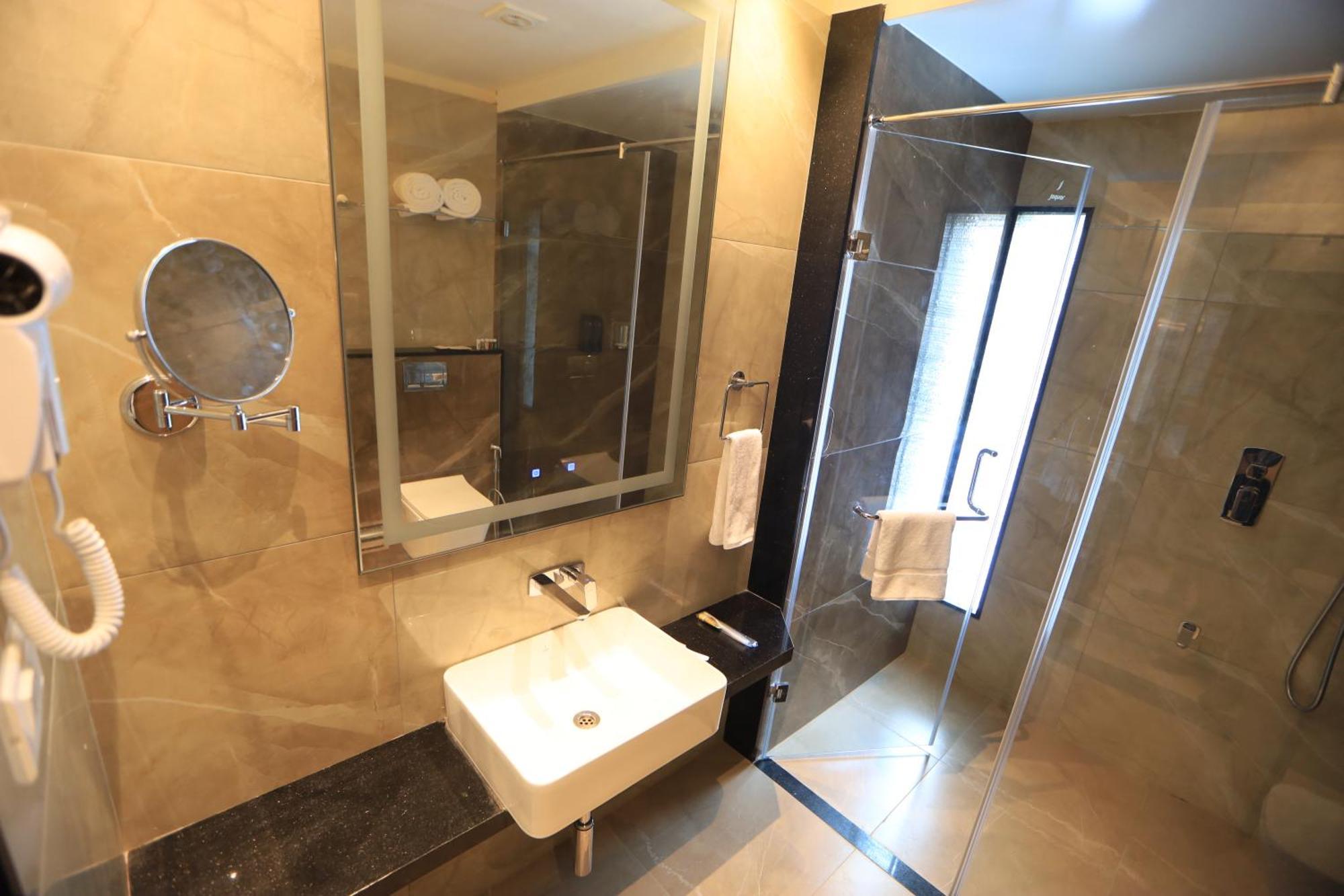 Kings Bury Inn Kumbakonam Zewnętrze zdjęcie